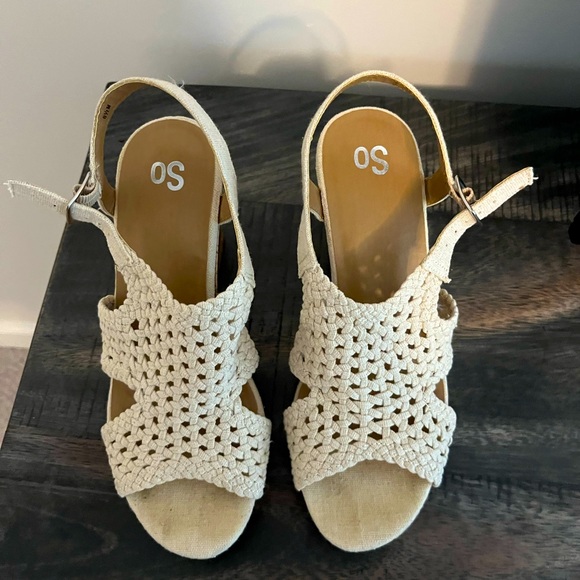 SO TAFFY WOMEN'S NATURAL WEDGE SANDALS SIZE 8.5 - Picture 1 of 4